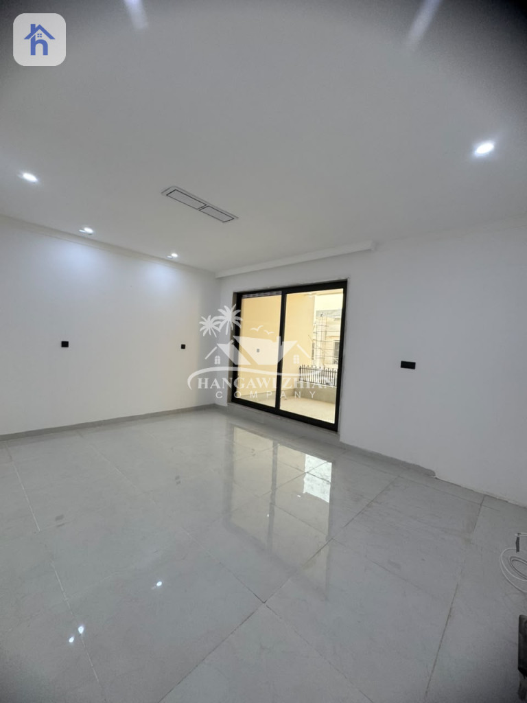 Modern House Image 6