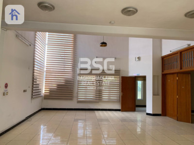 Spacious 7-Bedroom House in Ankawa Resim 9