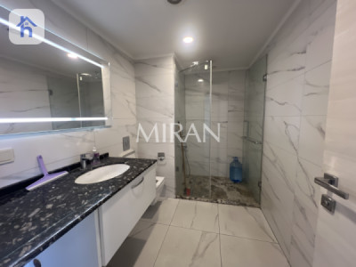 Modern Apartment in Star Towers image 4