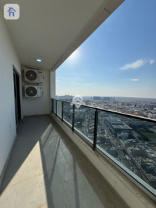 Modern Apartment in Queen Tower image 6