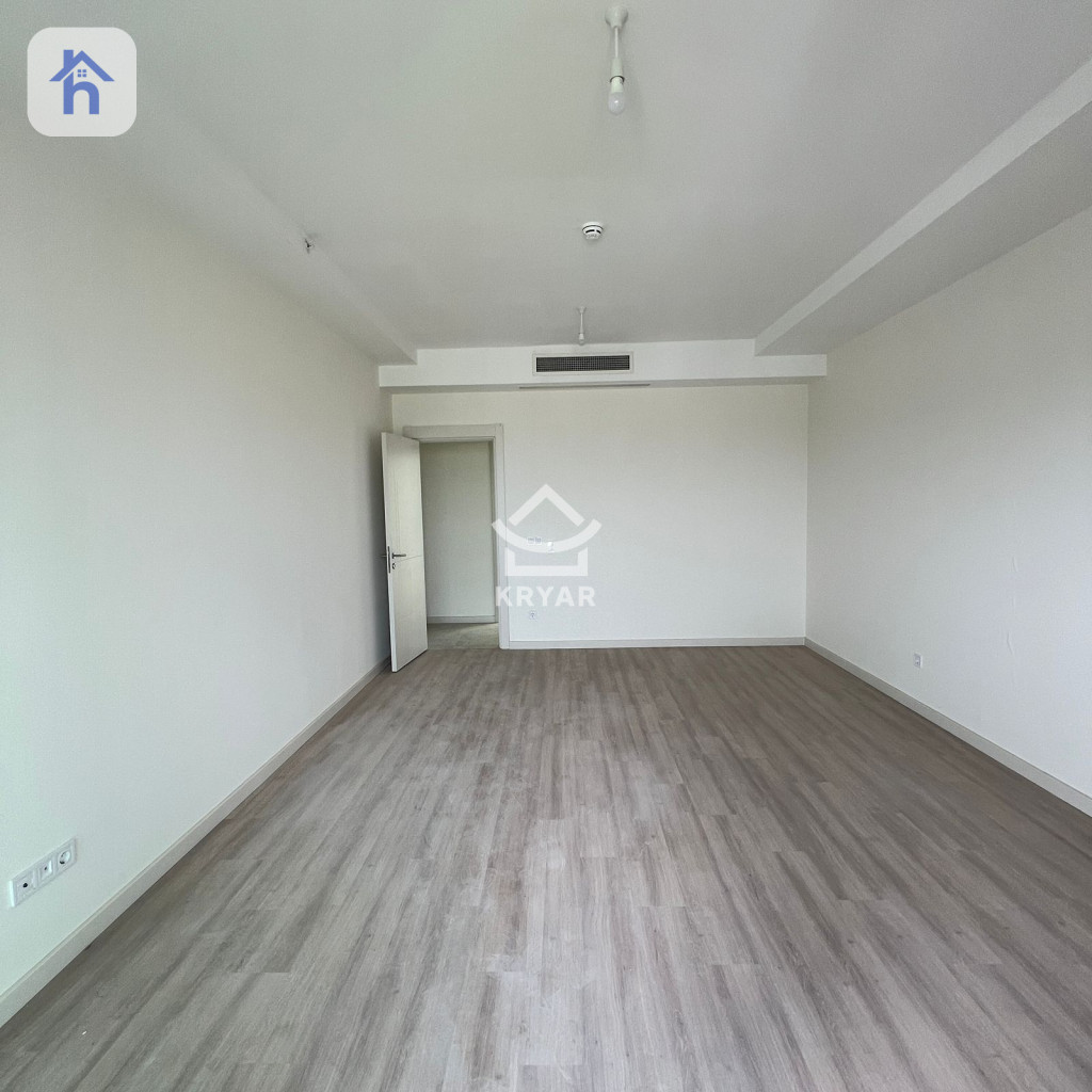 شوقەیەکی دوو ژووری نوستن لە گۆڕەپانی ئیمپایەر