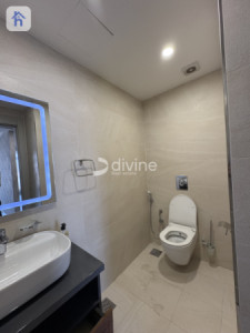 Luxurious 2 Bedroom Apartment in sky Towers Resim 6