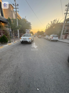 بناية تجارية للبيع image 2