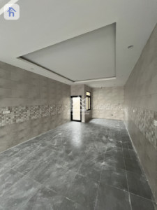One Floor House image 4