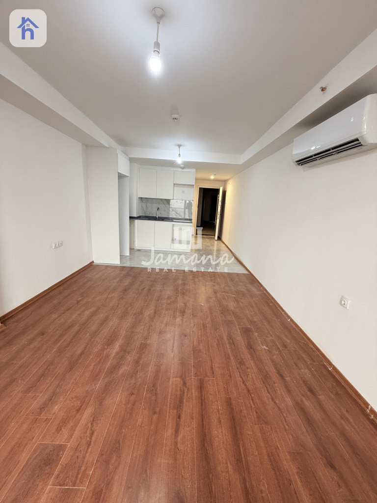 ستۆدیۆی ئارام لە تاوەرەکانی ئیمپایەر پیرڵ وێنە 2