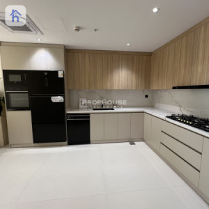 Elegant 2BR Apartment with City Views image 6