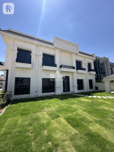 Spacious House in Dream City image 5