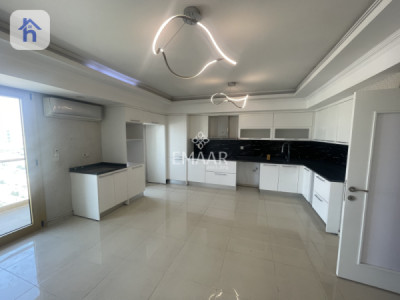 Spacious Apartment with Stunning Views image 6