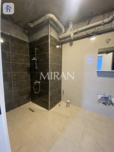 Modern Apartment with Spacious Layout image 5