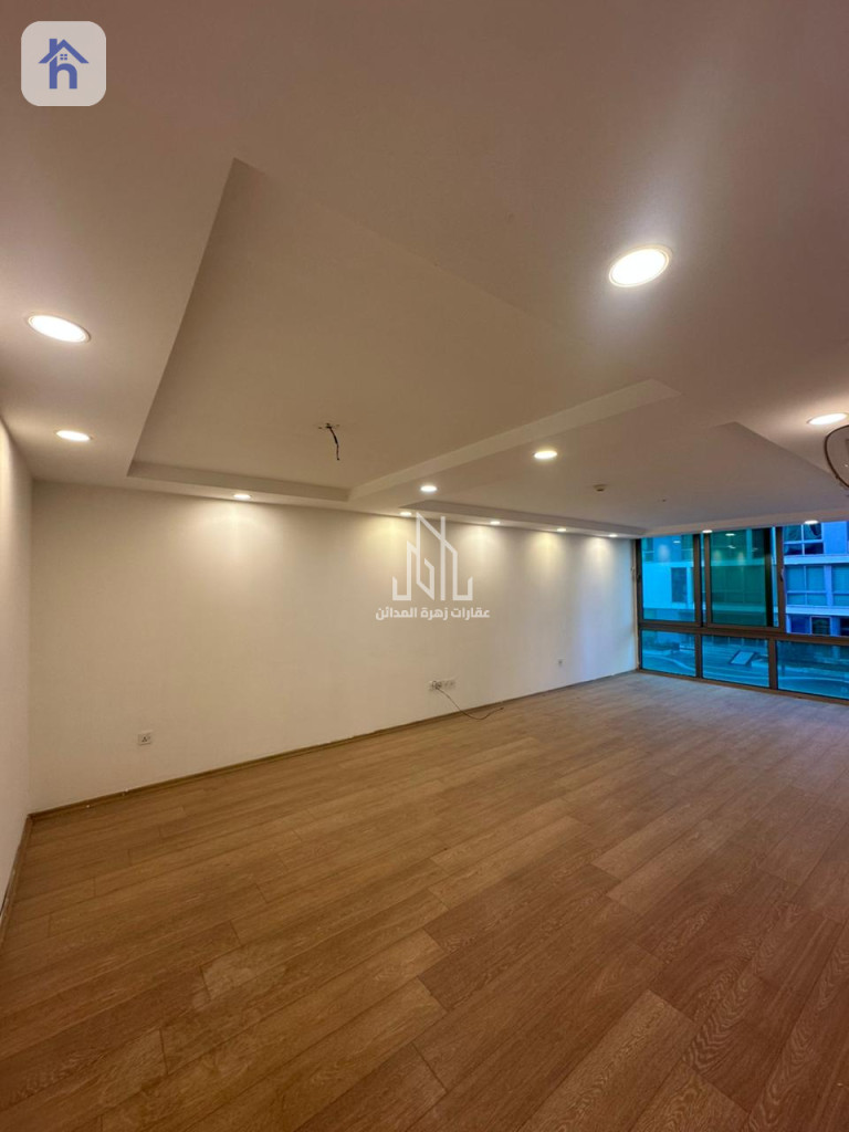 شوقەیەکی فراوان لە هەولێر بە ٣ ژووری نوستن