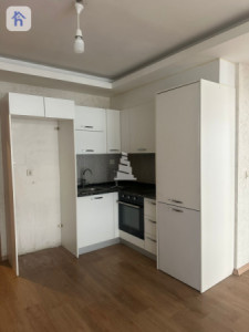 Modern Apartment in Prime Location Image 5