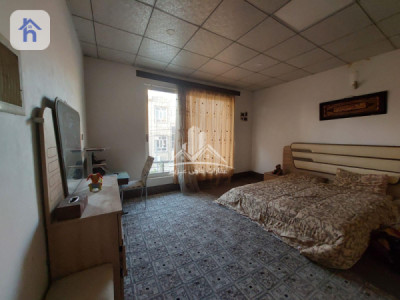 Spacious House with 4 Bedrooms image 8