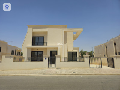 Spacious house in Slava City 2 image 1