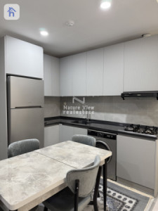 Spacious Apartment with Spectacular Views Image 4