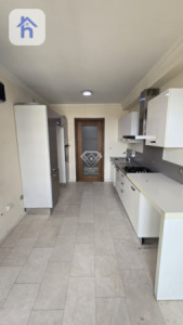 Modern Apartment image 2
