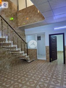 Spacious house with multiple rooms image 4