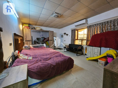 Spacious House with Multiple Rooms Image 14
