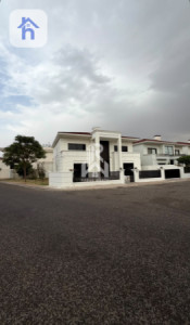Modern House image 2