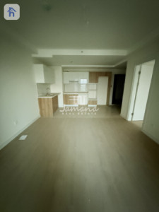 Sleek One-Bedroom Apartment for Rent Image 3