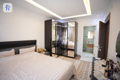 Luxurious Apartment with 3 Bedrooms Image 10