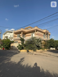 خانوویەکی فراوان لە ئاشتی ستی 1 image 2