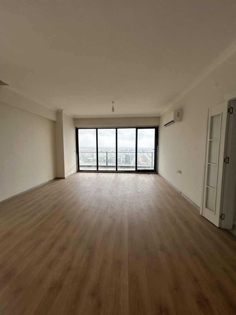 شقة عصرية بـ 3 غرف نوم للإيجار