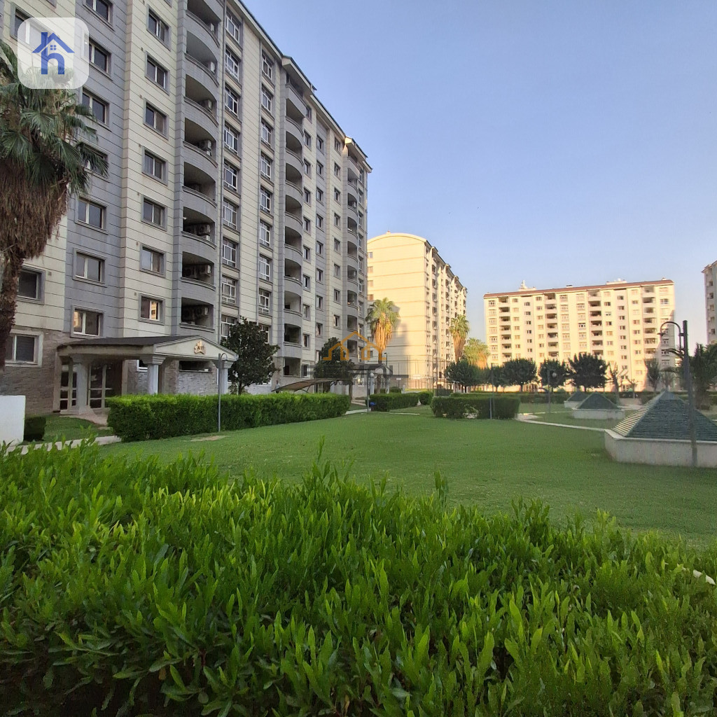Spacious Apartment Empire Royal Image 2