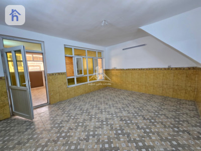 Three Floor House Resim 5