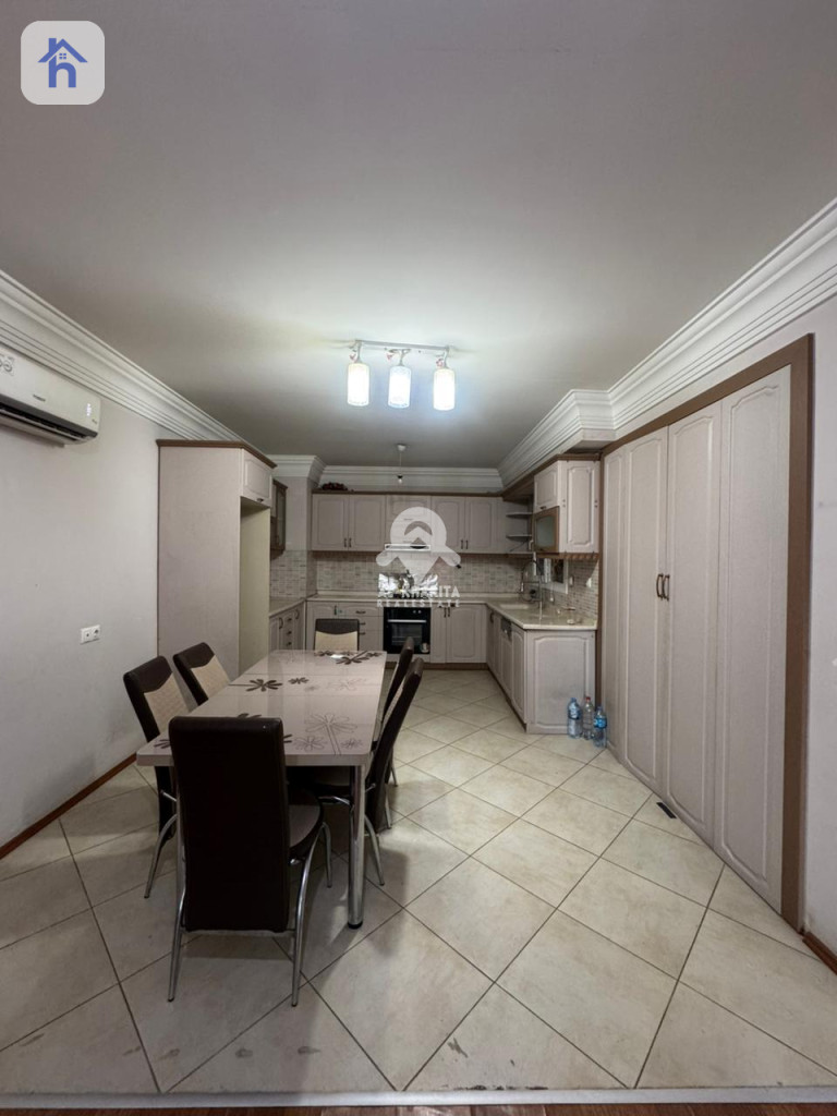 160m Apartment for rent