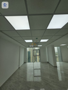 Modern office in Empire Business Towers image 4