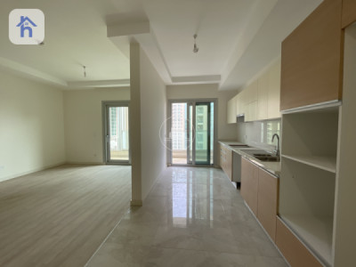 2 bedroom apartment in Empire Square image 2