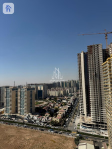 شوقەیەکی مۆدێرن بۆ یەک ژووری نوستن لە شوێنێکی نایاب وێنە 10