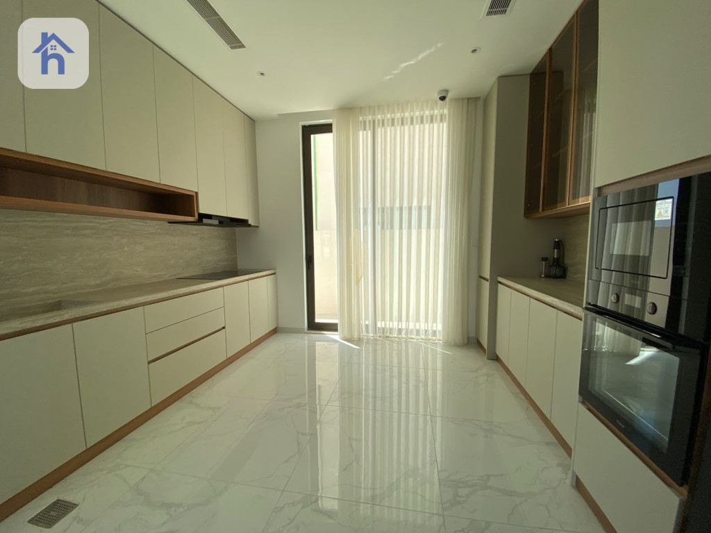 Modern Home with 4 Bedrooms Resim 2