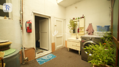 Commercial House (250m²) Image 9