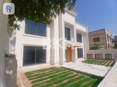 Luxury House image 4