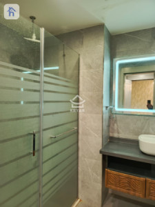 شوقەیەکی ئارام و یەک ژووری نوستن لە سکای تاوەرز وێنە 14