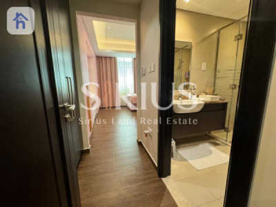 Luxurious Town House with Modern Amenities Image 16