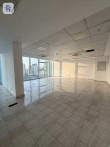 Spacious office in prime location image 3