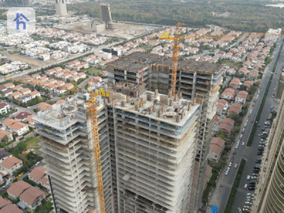 Modern Apartment in English Tower Image 3