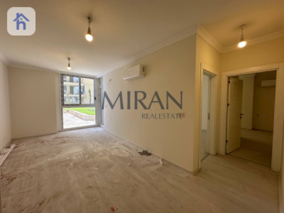 Modern apartment with prime location image 2