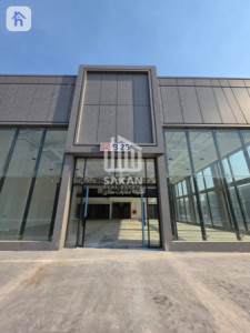 Spacious Showroom with Offices and Rooms Image 22