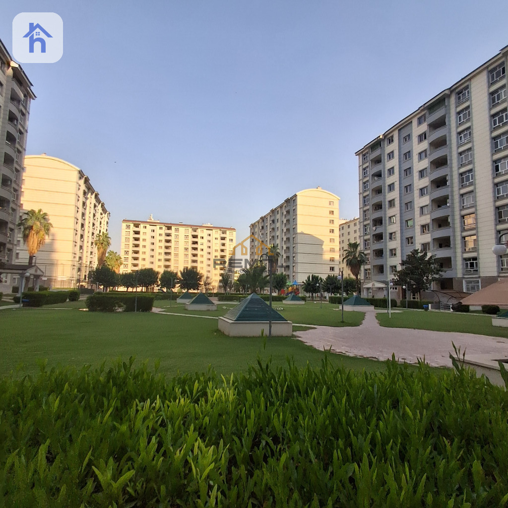 Spacious Apartment Empire Royal