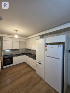 Spacious 3BR Apartment image 2