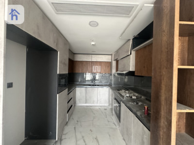 Elegant 3-Bedroom Apartment in Sky Towers Image 4