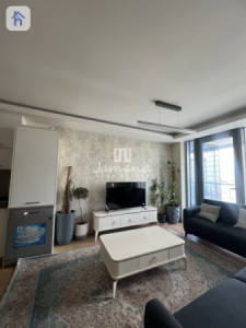 Modern Apartment with 2 Bedrooms image 2