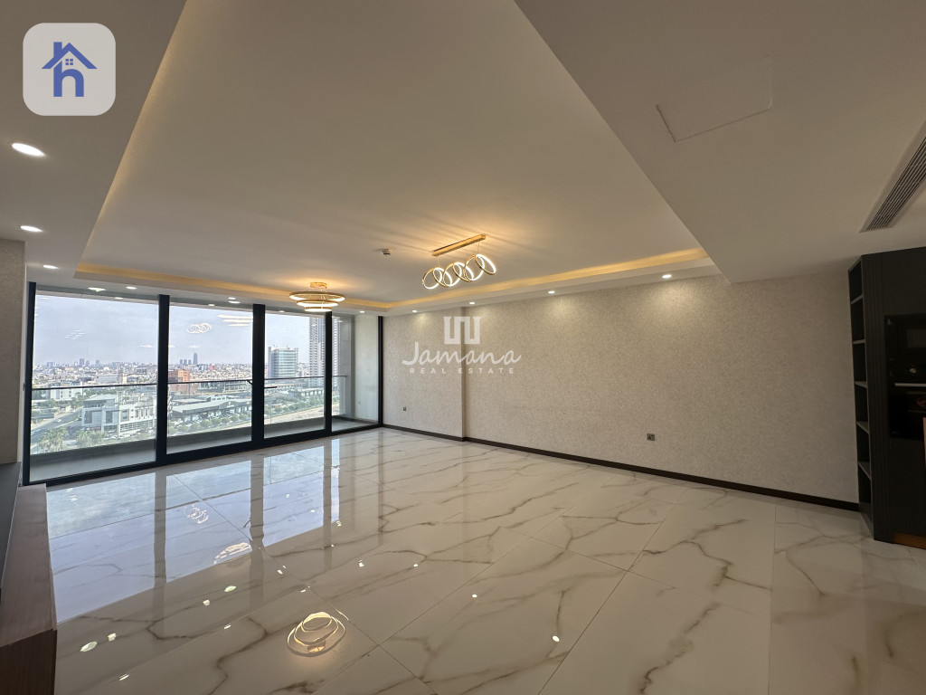 Luxurious 4-Bedroom Apartment