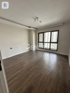 Modern Apartment image 4