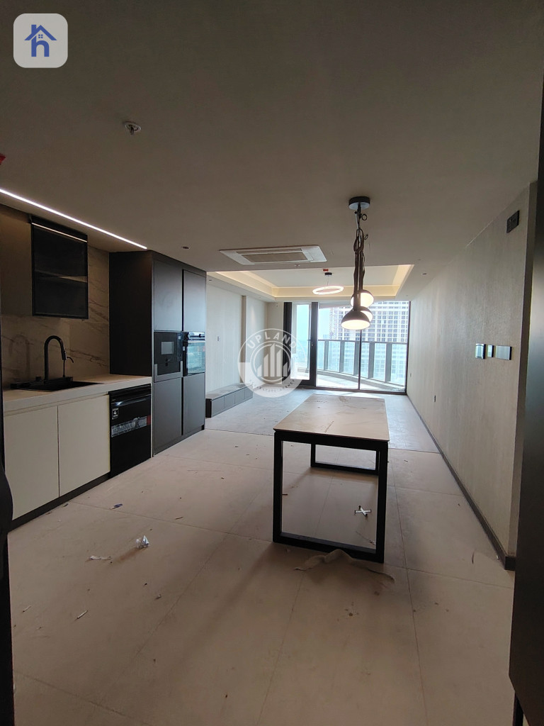 Modern Apartment with Stunning Views