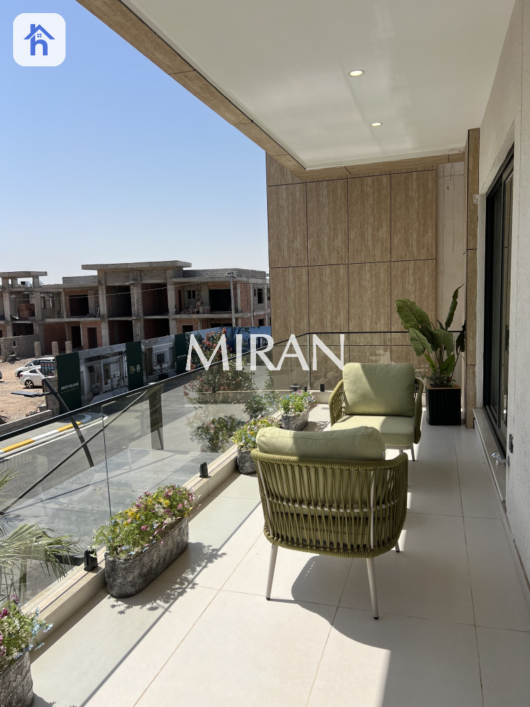 Spacious house with multiple rooms Image 26