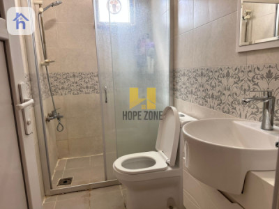 Spacious House with 5 Bedrooms Resim 18